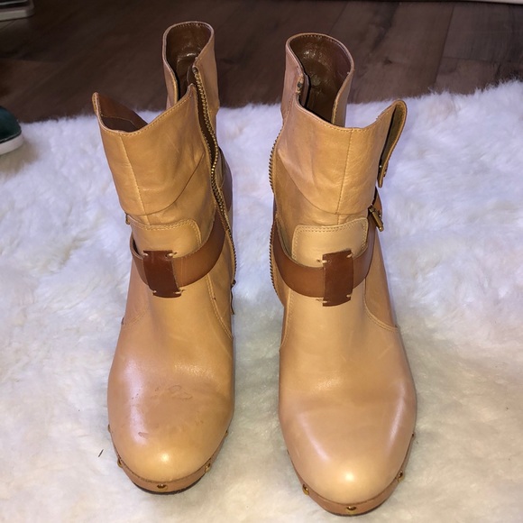 🍁BCBG Generation tan and brown heeled booties🍁 - Picture 4 of 4